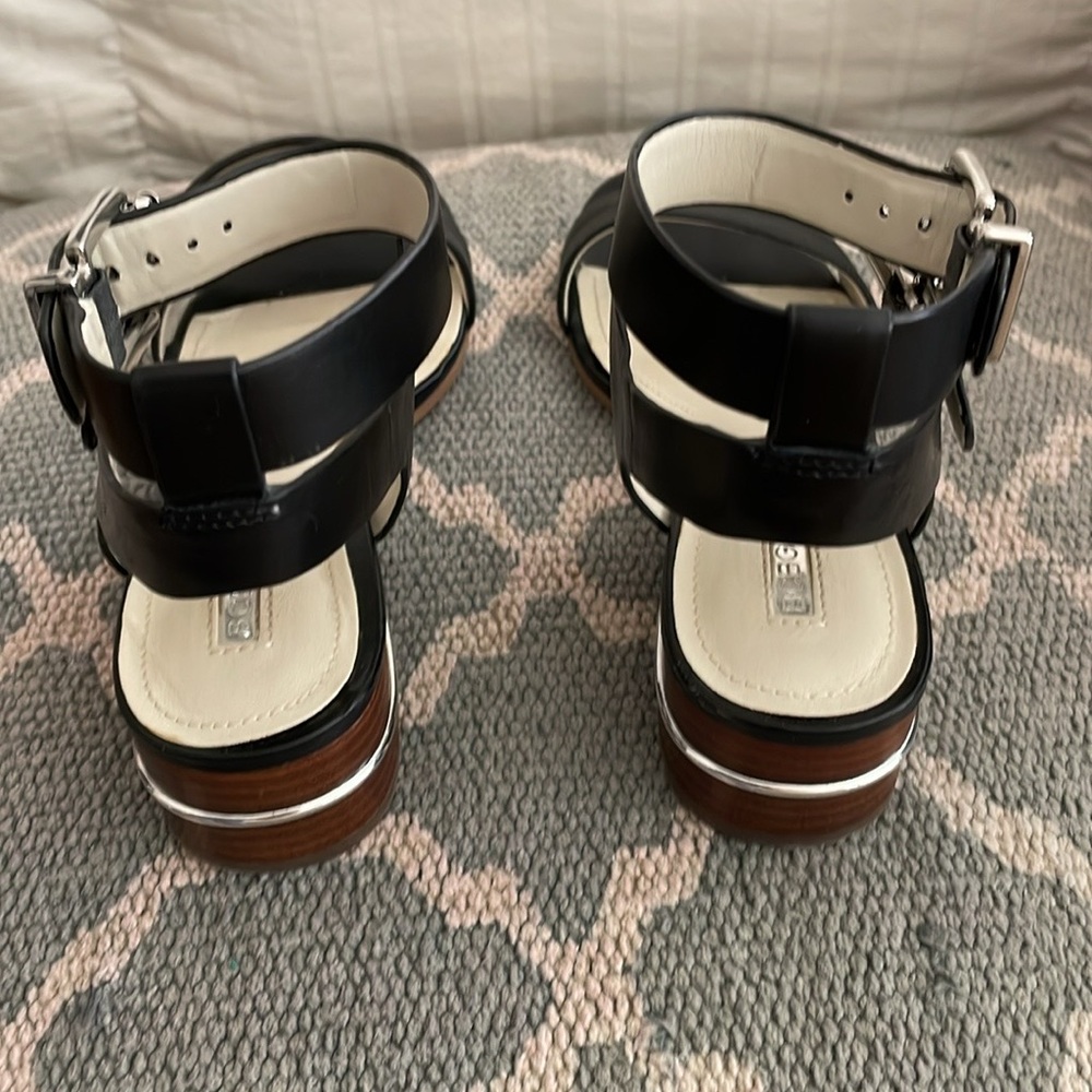 BCBGeneration Black Sandals Size 6.5 - Picture 4 of 16